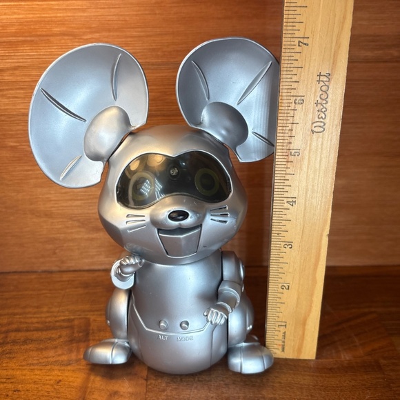 Vintage TEKNO Silver Robotic Electronic Mouse Manley Toy Quest Working - Picture 12 of 12